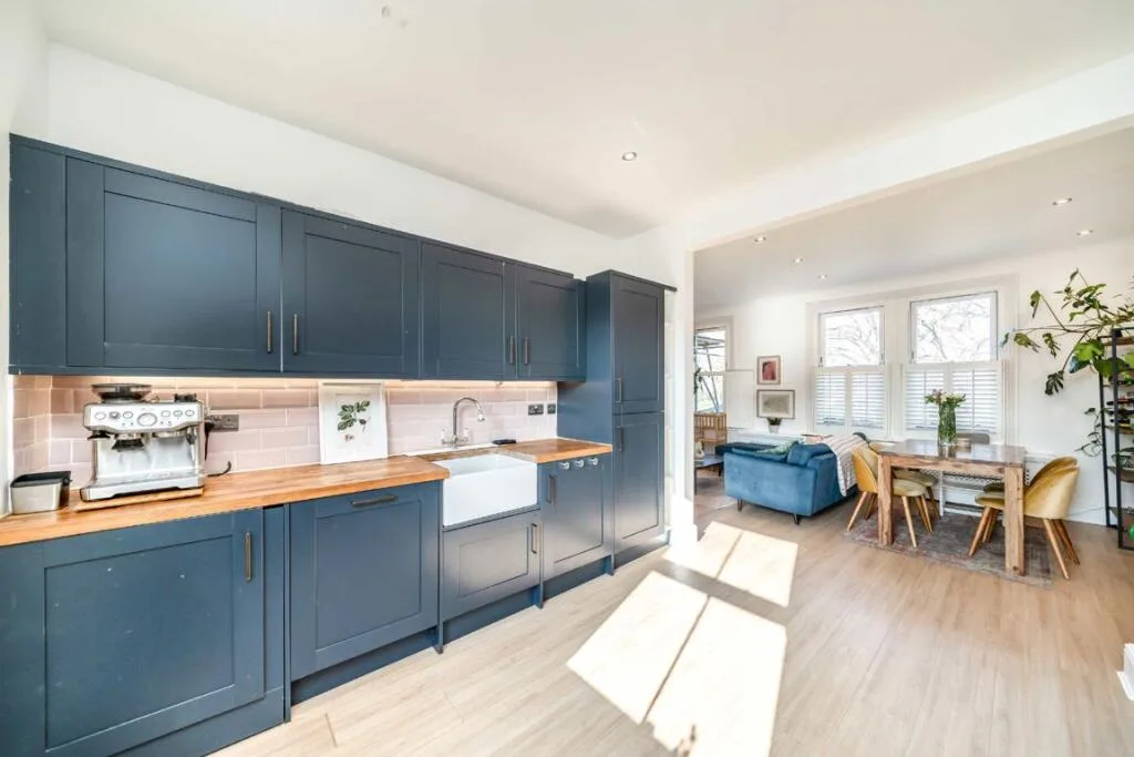 3 bedroom flat for rent