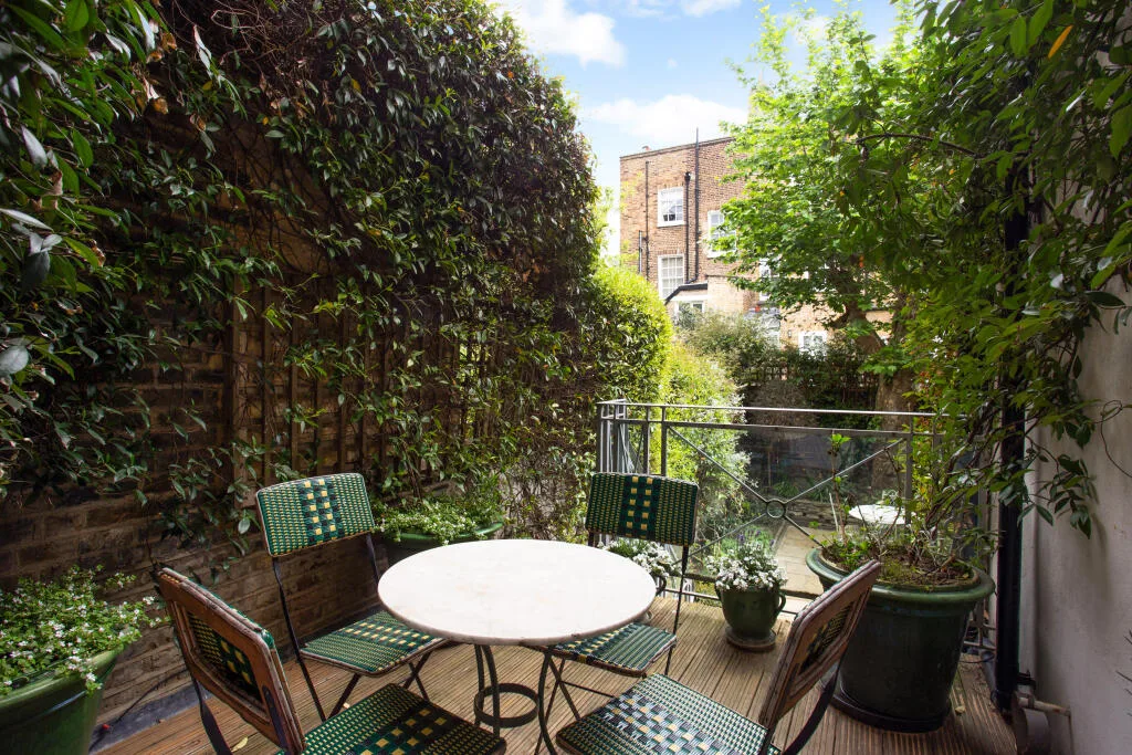 4 bedroom terraced house for rent
