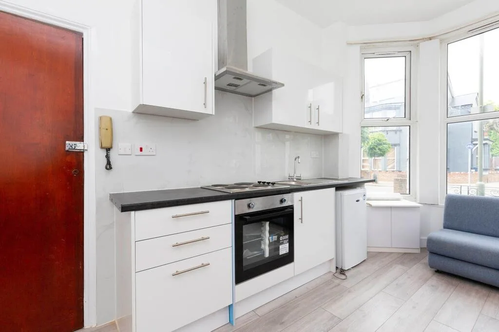Studio flat for rent