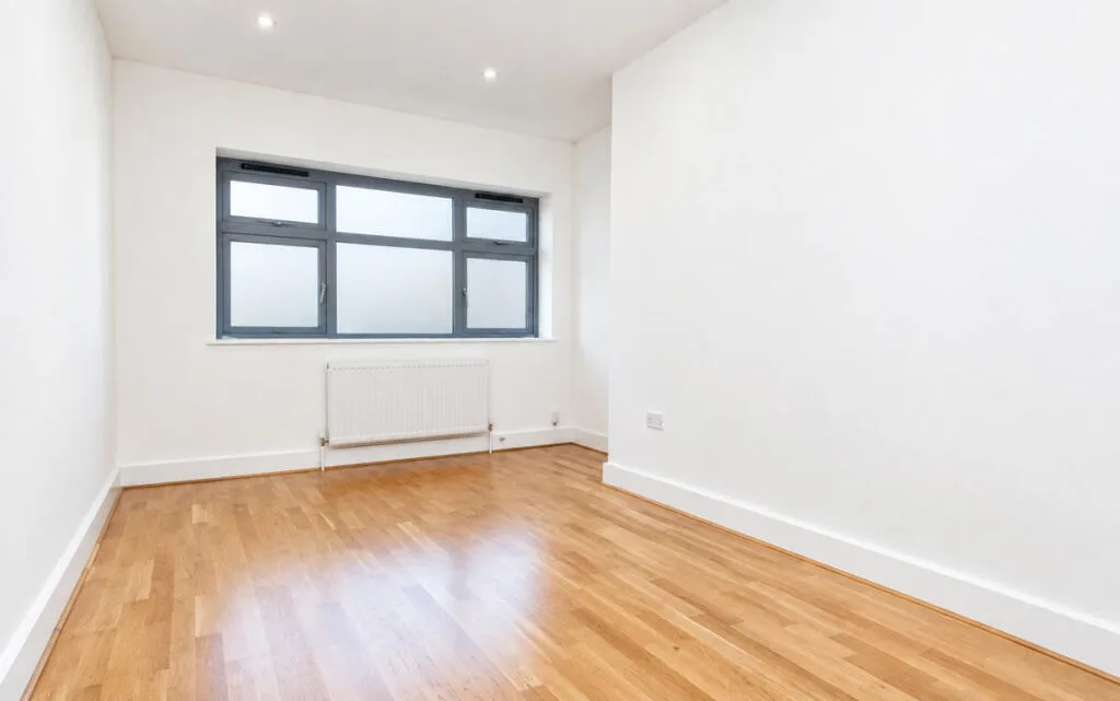 1 bedroom maisonette for rent