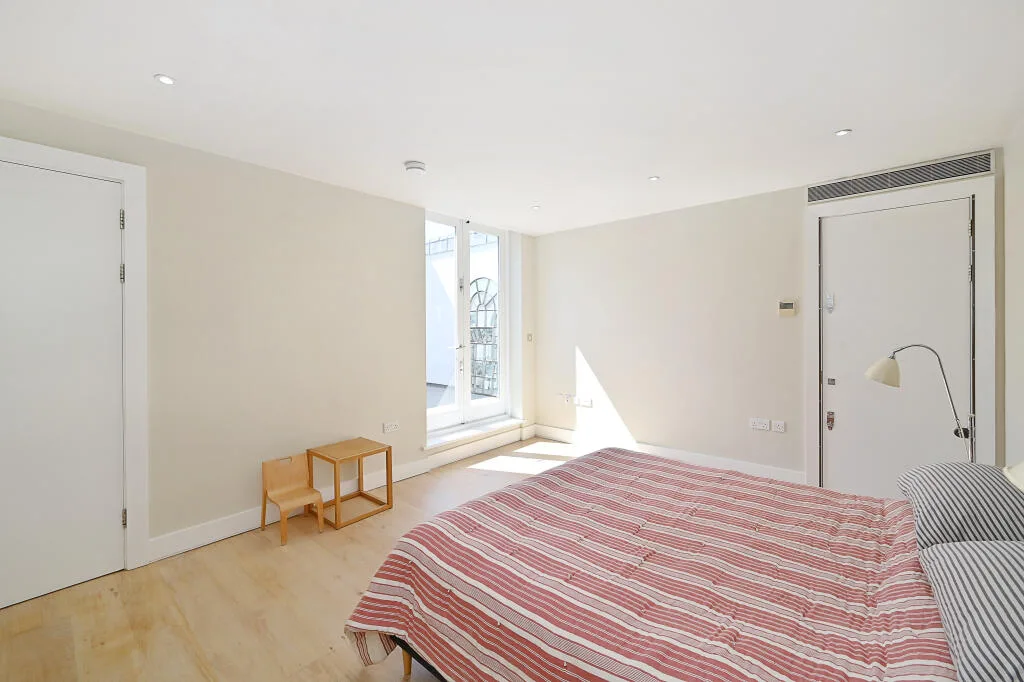 3 bedroom maisonette for rent