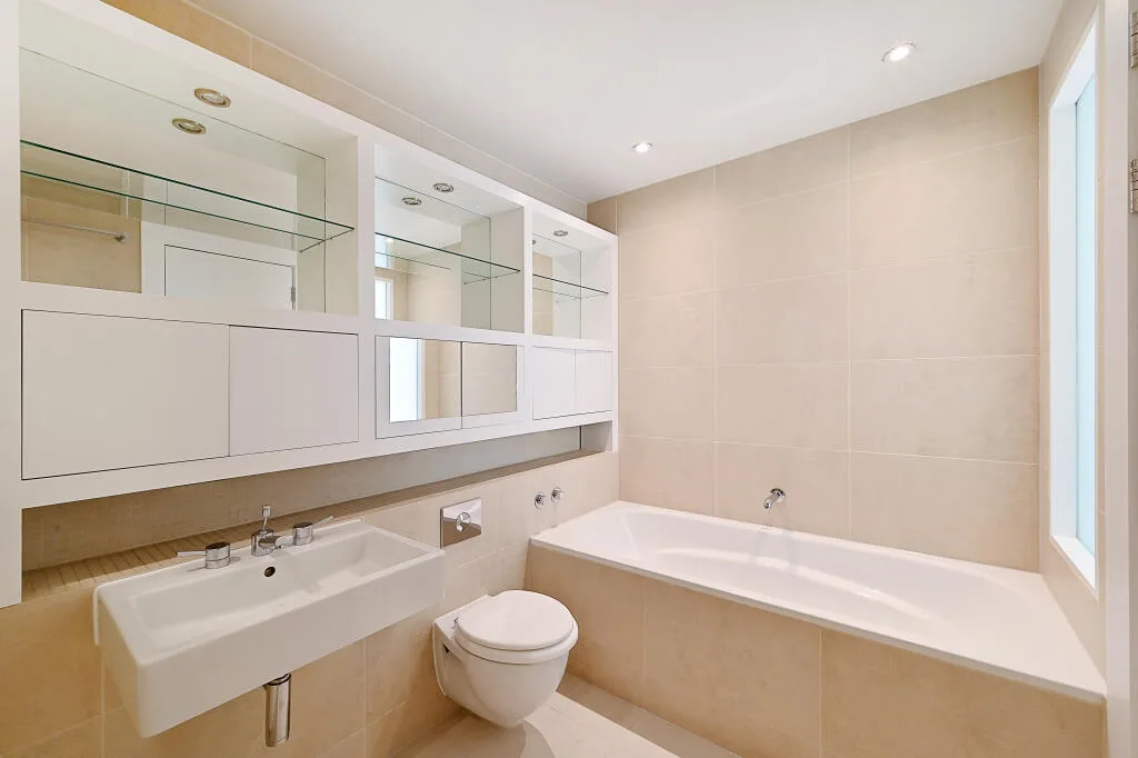 3 bedroom maisonette for rent