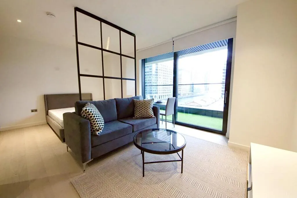Studio flat for rent