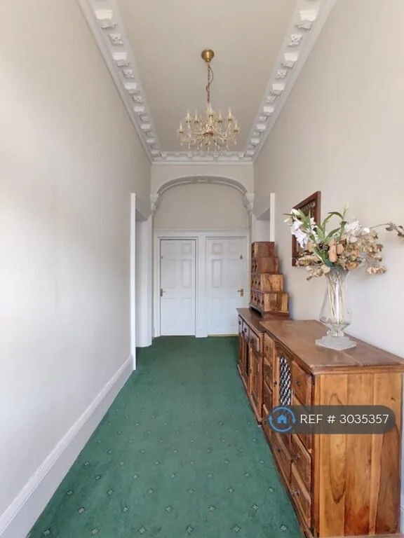 2 bedroom maisonette for rent
