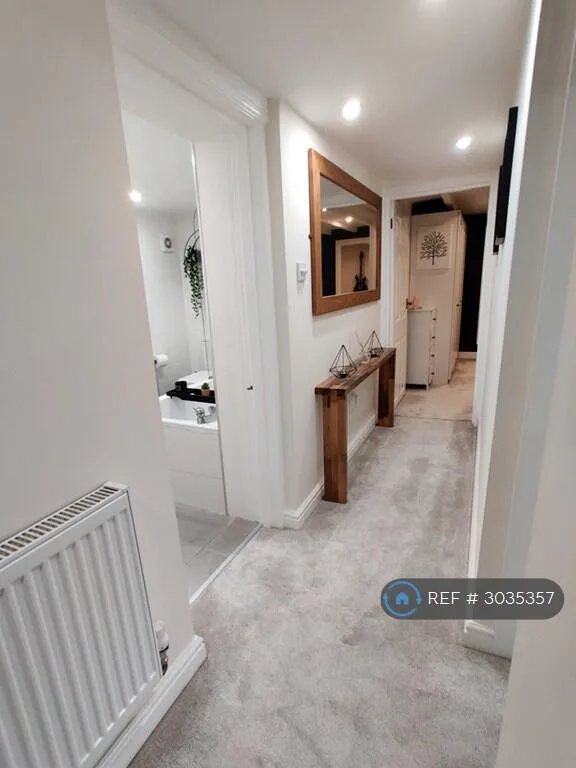 2 bedroom maisonette for rent
