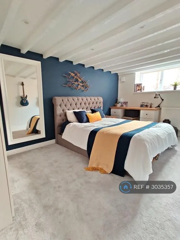 2 bedroom maisonette for rent