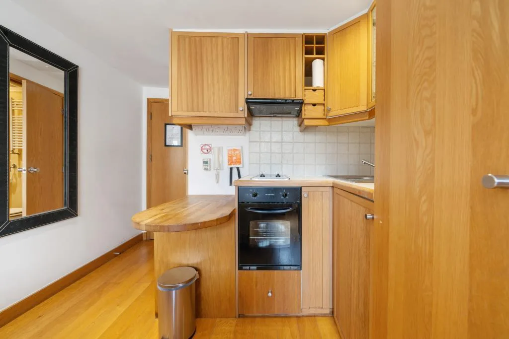 Studio flat for rent