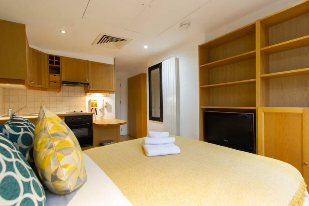 Studio flat for rent