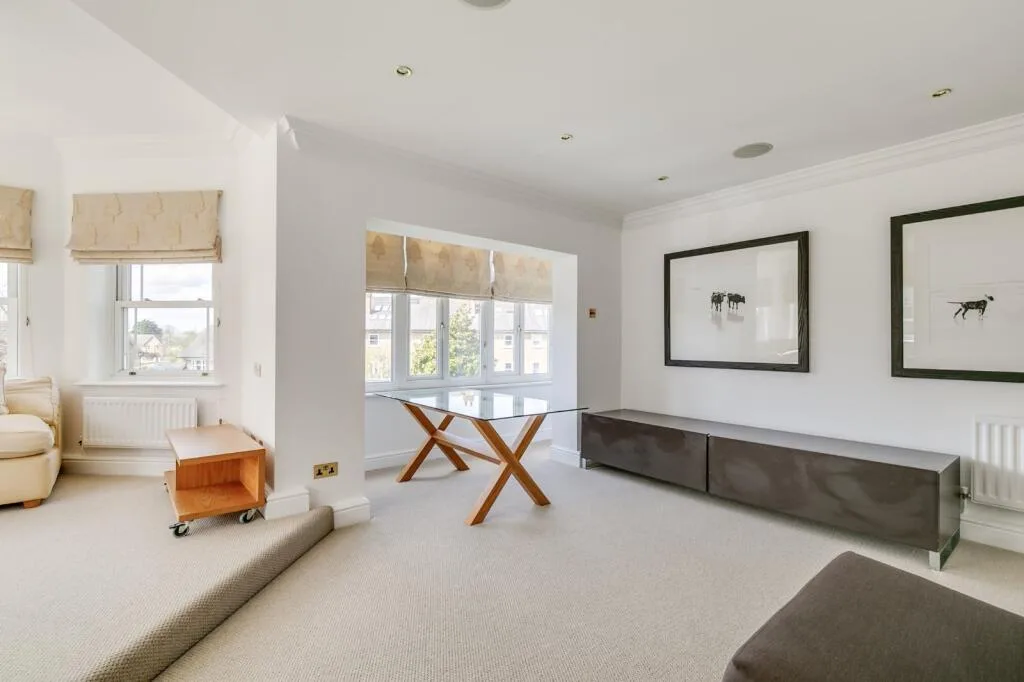 2 bedroom flat for rent