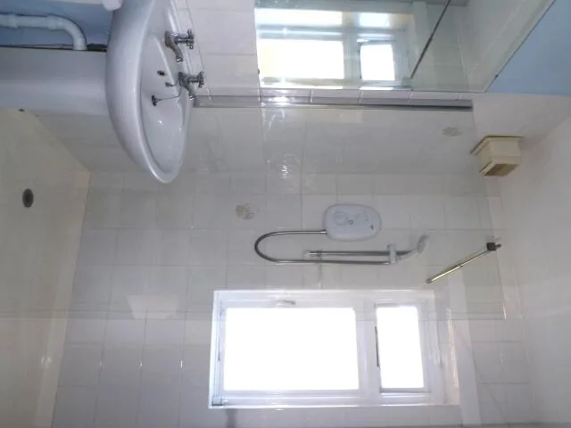 2 bedroom end of terrace house for rent