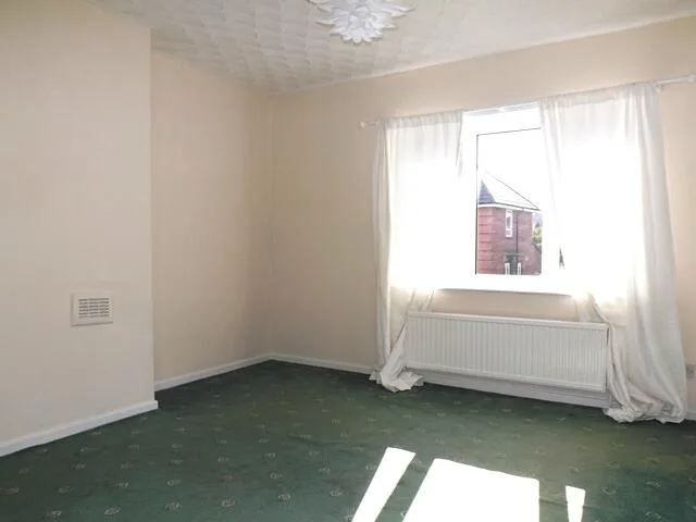 2 bedroom end of terrace house for rent
