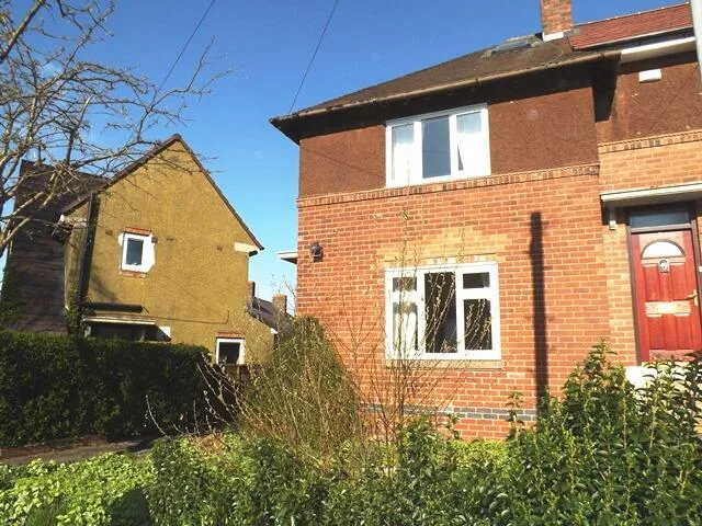 2 bedroom end of terrace house for rent