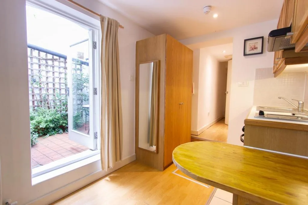 Studio flat for rent