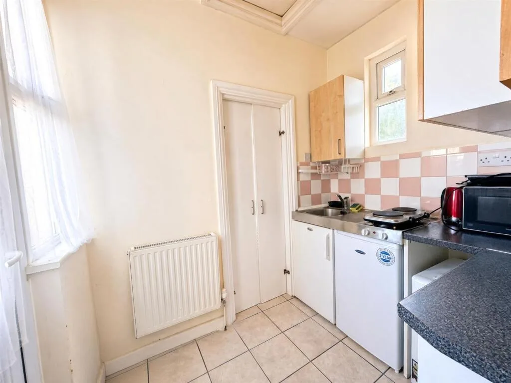 Studio flat for rent