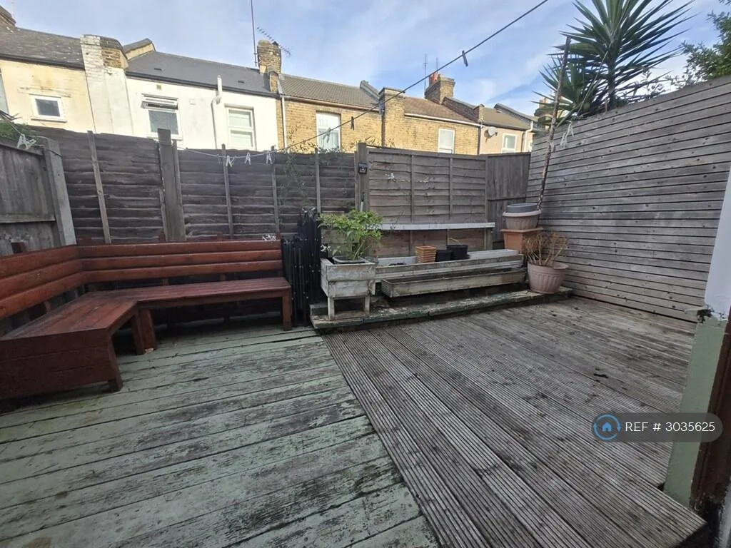 2 bedroom terraced house for rent