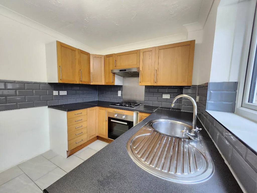 2 bedroom semi-detached house for rent