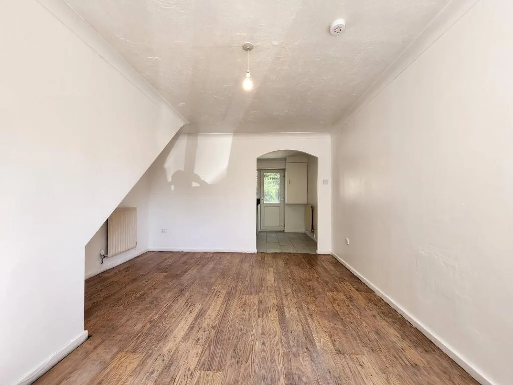2 bedroom semi-detached house for rent