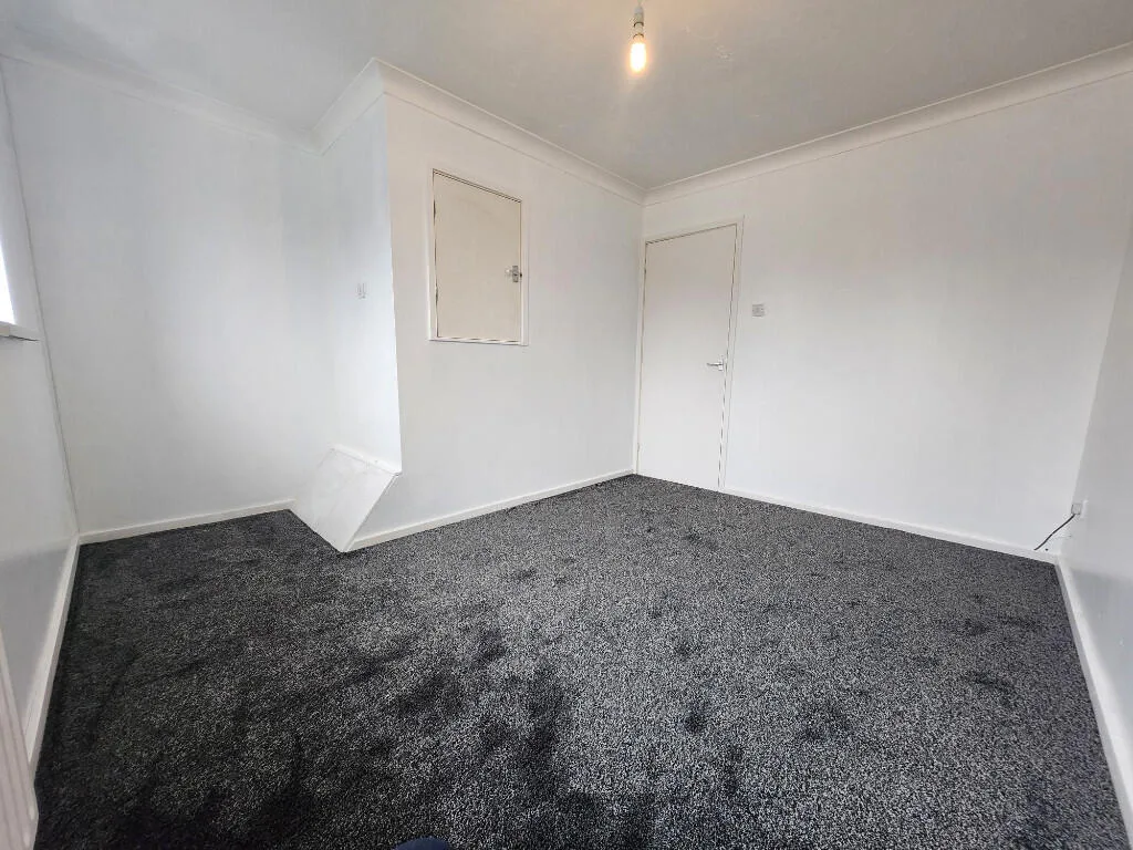 2 bedroom semi-detached house for rent