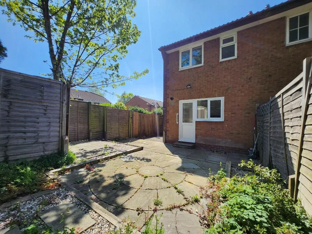 2 bedroom semi-detached house for rent