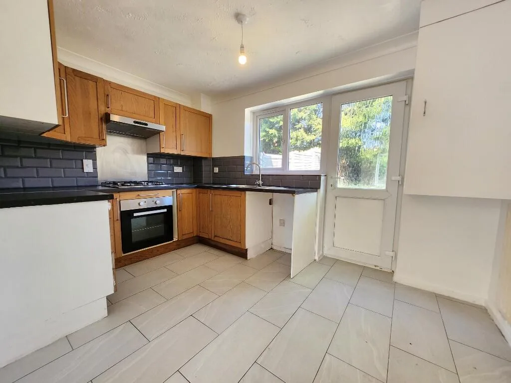2 bedroom semi-detached house for rent