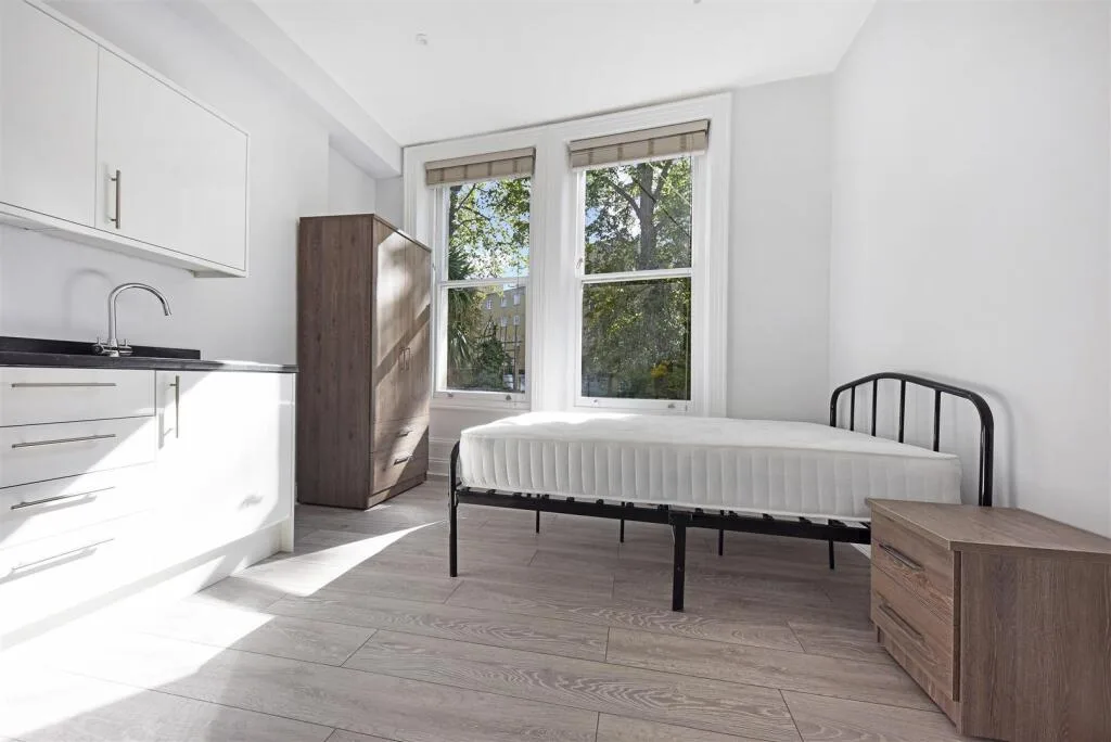 Studio flat for rent