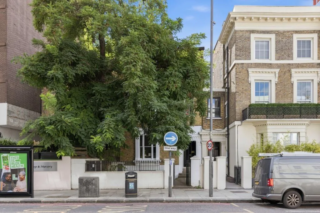 2 bedroom maisonette for rent