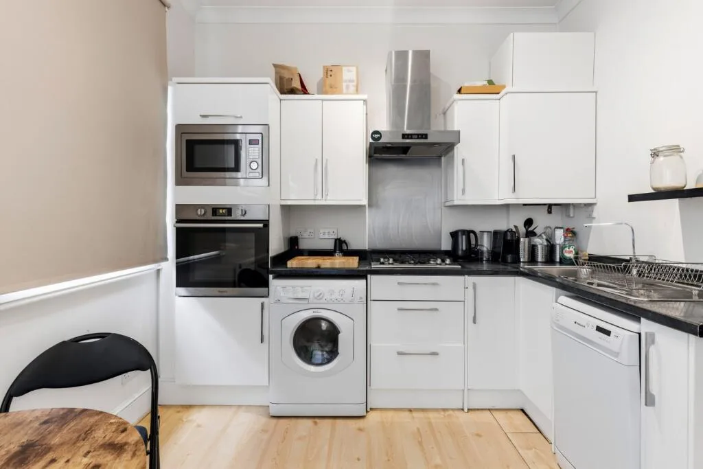 2 bedroom maisonette for rent