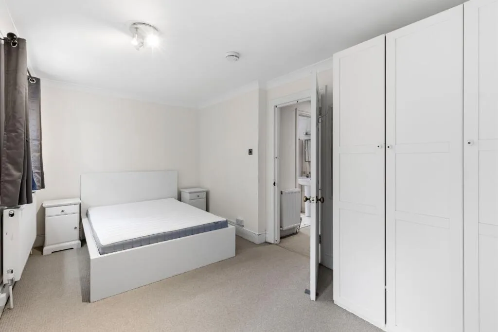 2 bedroom maisonette for rent