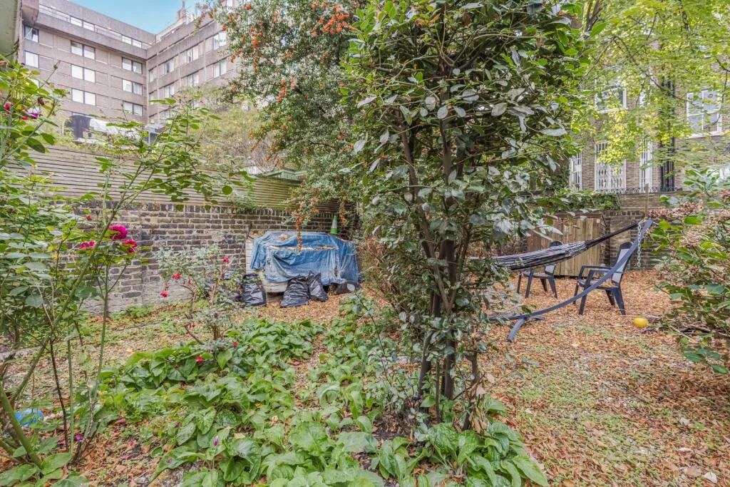 2 bedroom maisonette for rent