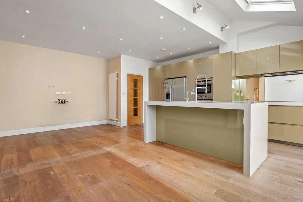 4 bedroom terraced house for rent