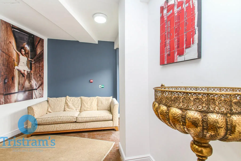 Studio flat for rent