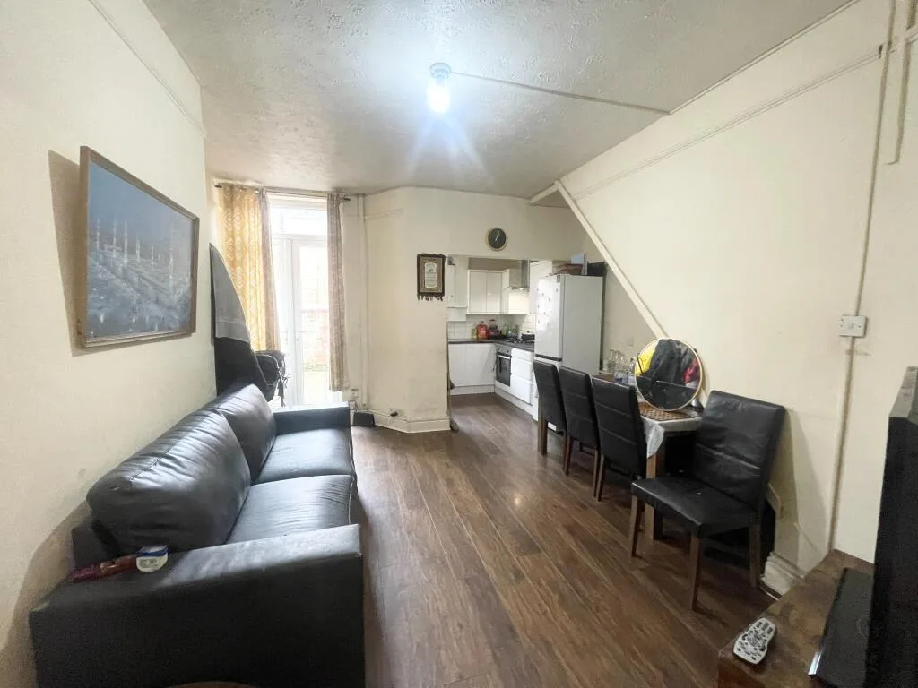 2 bedroom terraced house for rent