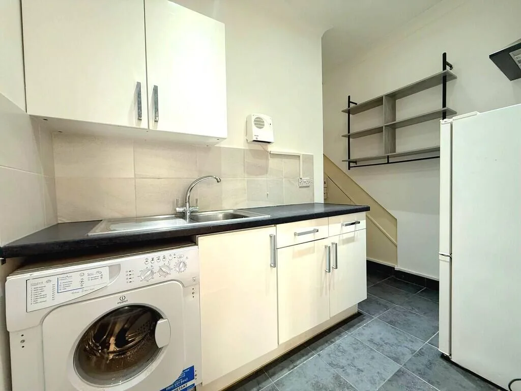 1 bedroom ground floor flat for rent
