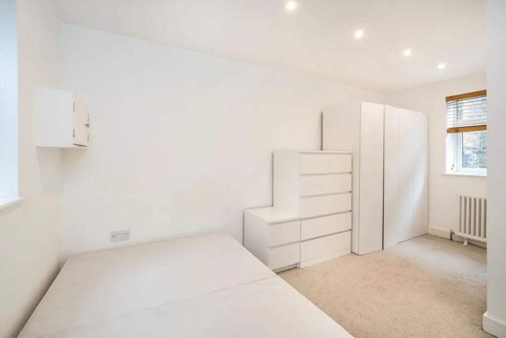 3 bedroom flat for rent