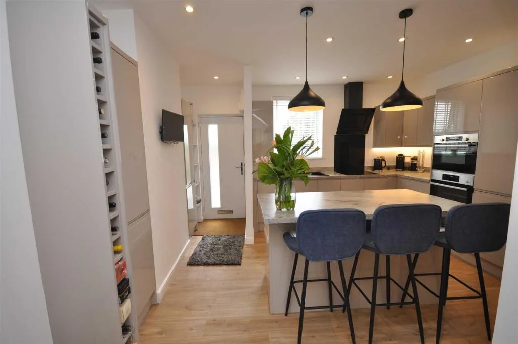 2 bedroom duplex for rent
