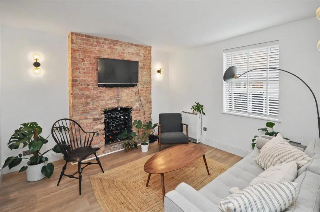 2 bedroom duplex for rent