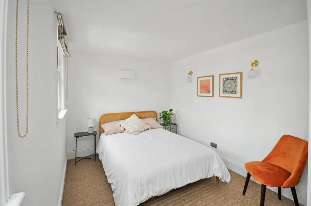 2 bedroom duplex for rent