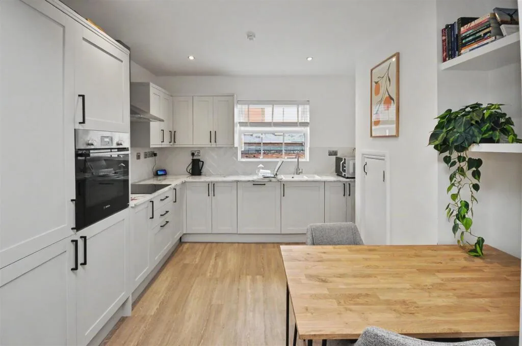 2 bedroom duplex for rent