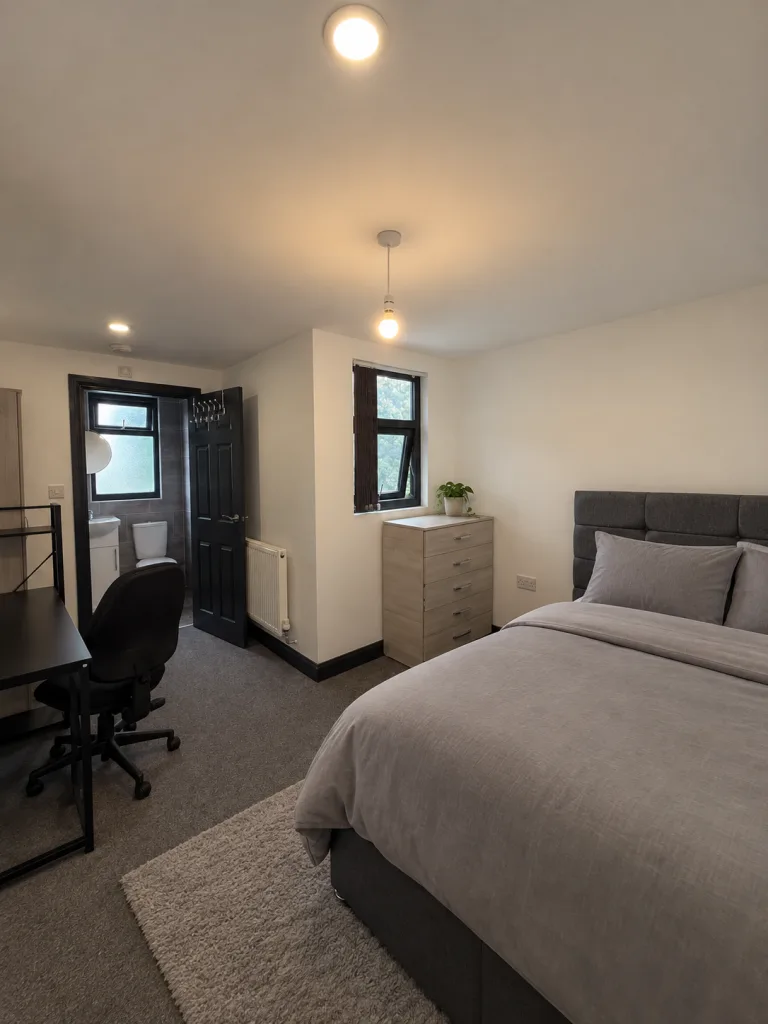 6 bedroom terraced house for rent