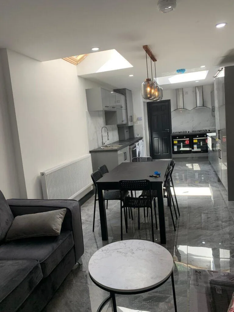 6 bedroom terraced house for rent