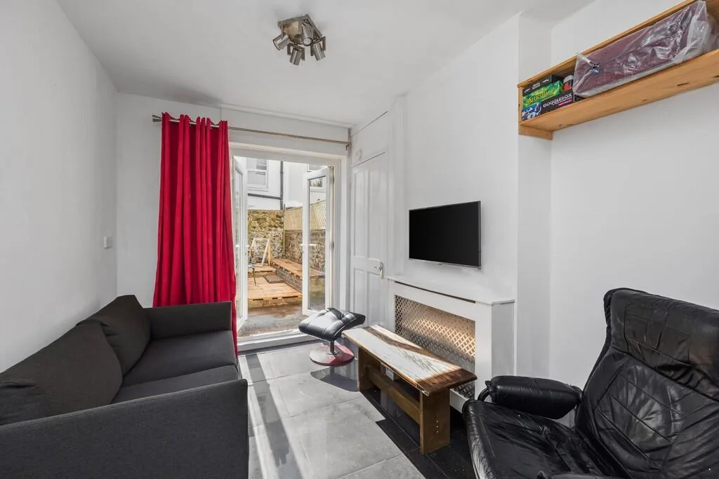 4 bedroom terraced house for rent