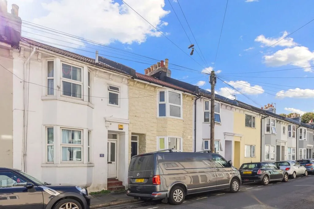 4 bedroom terraced house for rent