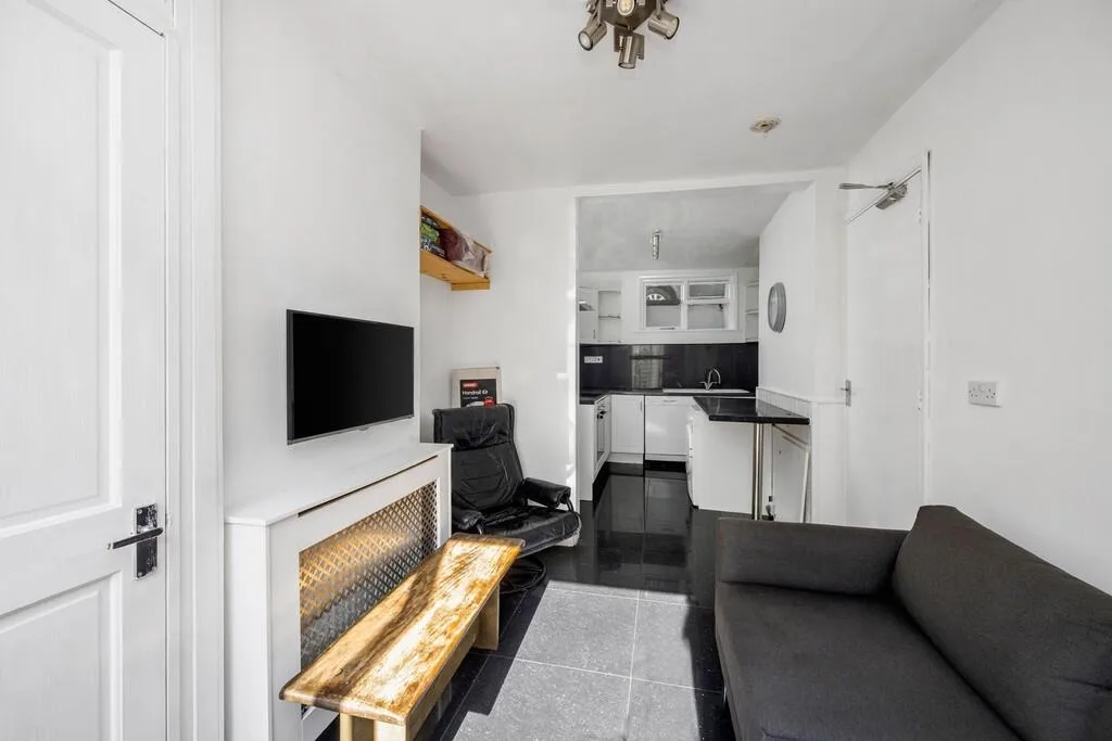 4 bedroom terraced house for rent