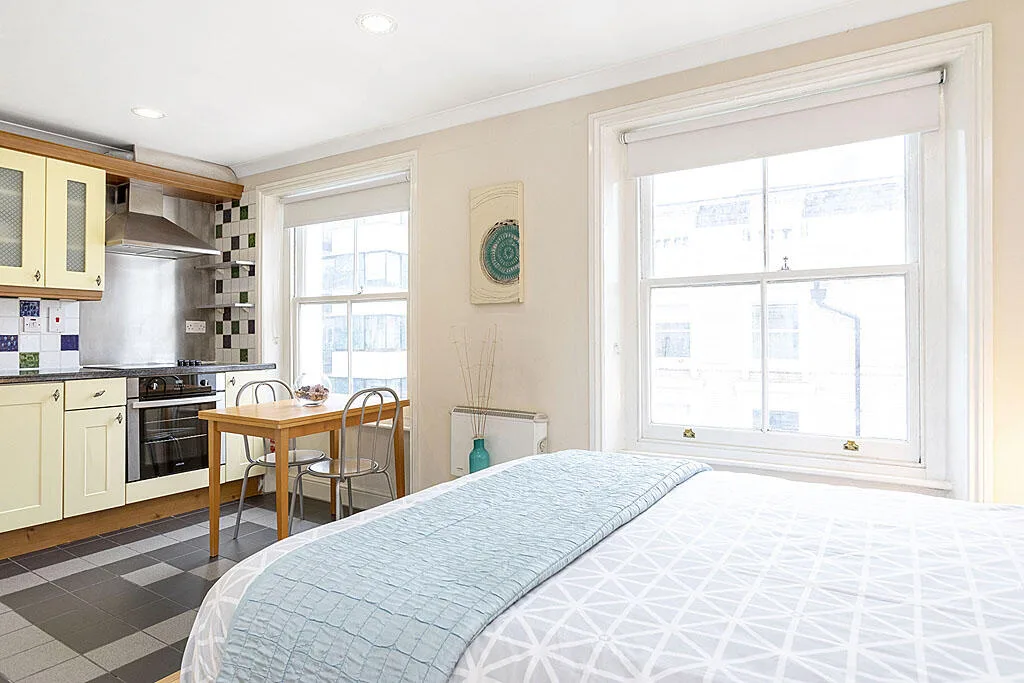 Studio flat for rent