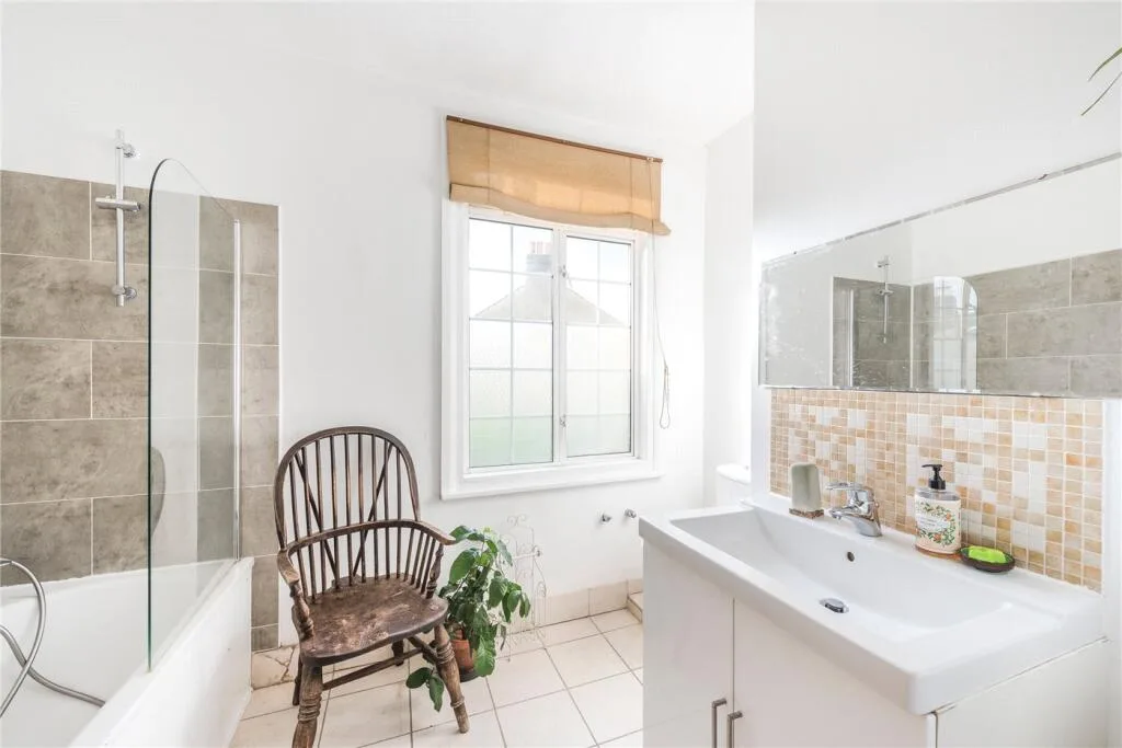 4 bedroom terraced house for rent