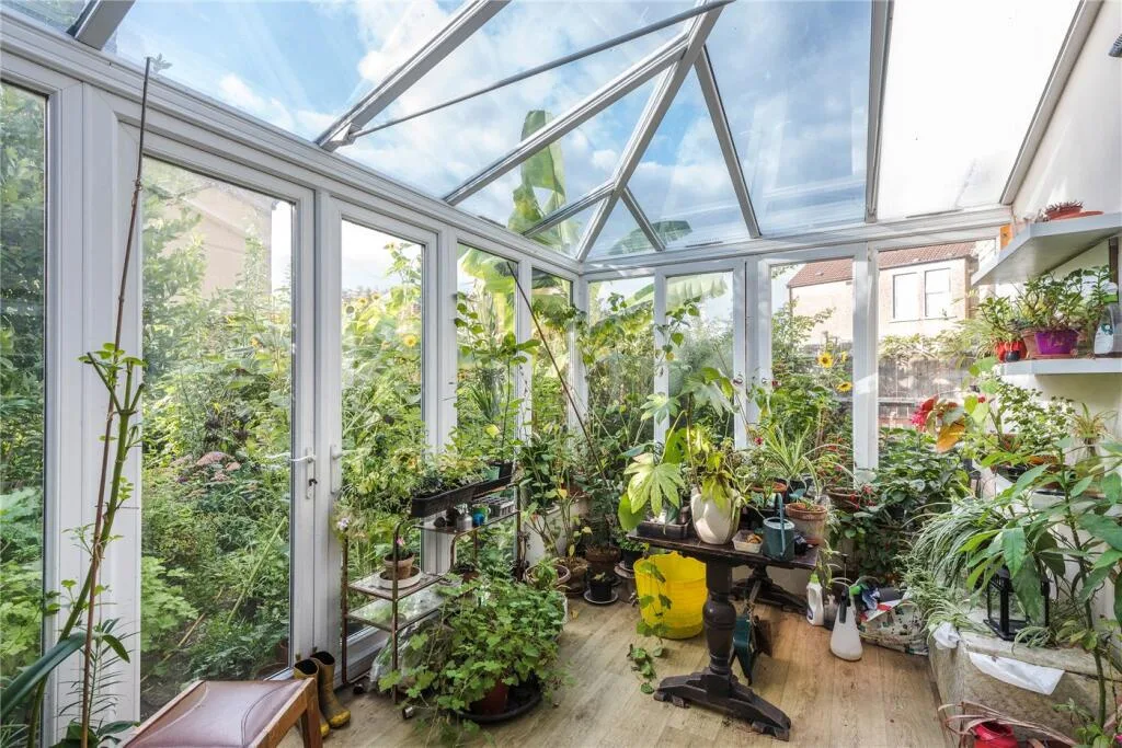 4 bedroom terraced house for rent
