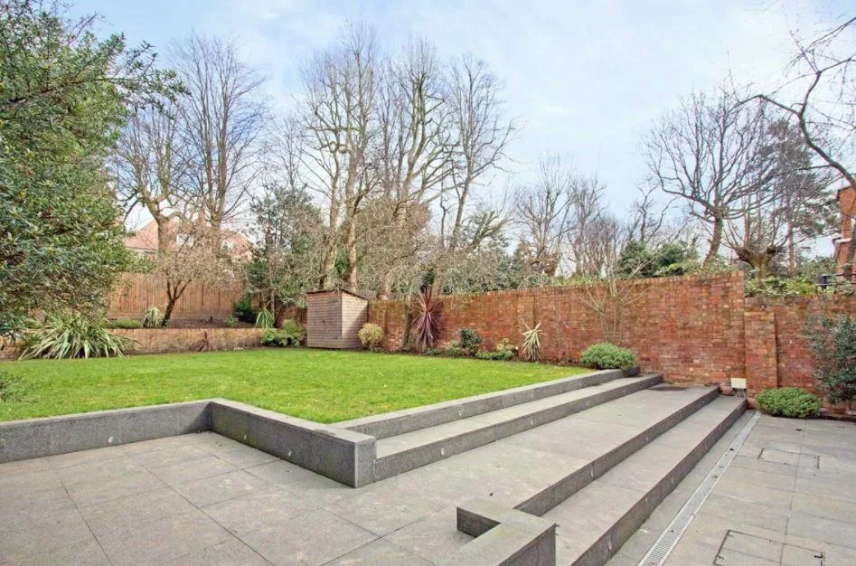 4 bedroom flat for rent