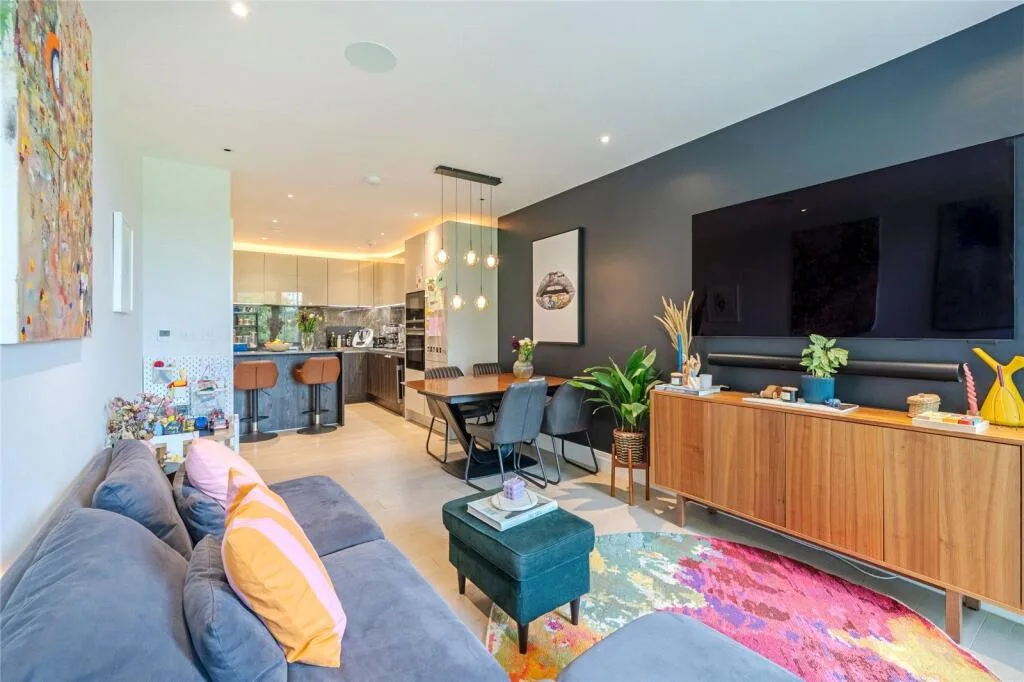 3 bedroom flat for rent