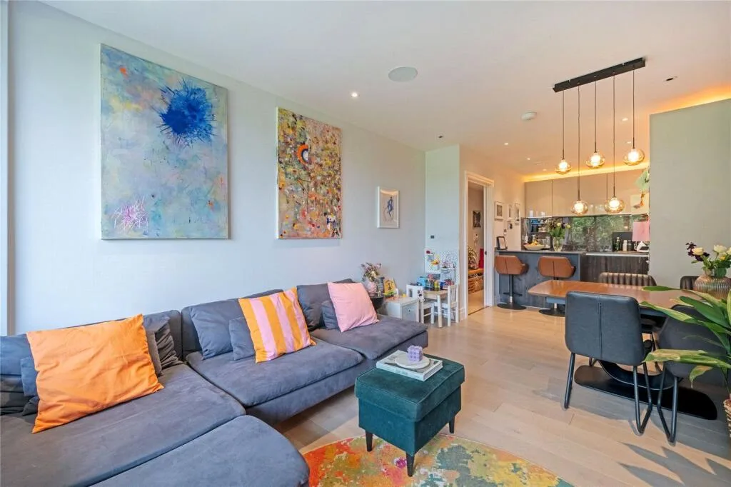 3 bedroom flat for rent
