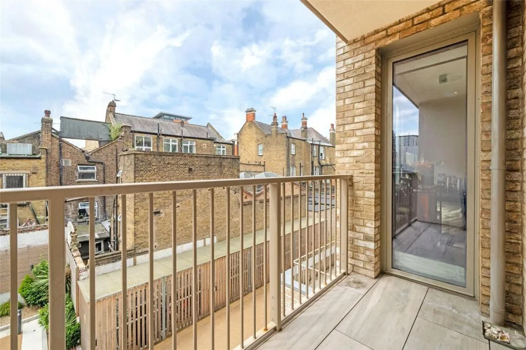 3 bedroom flat for rent